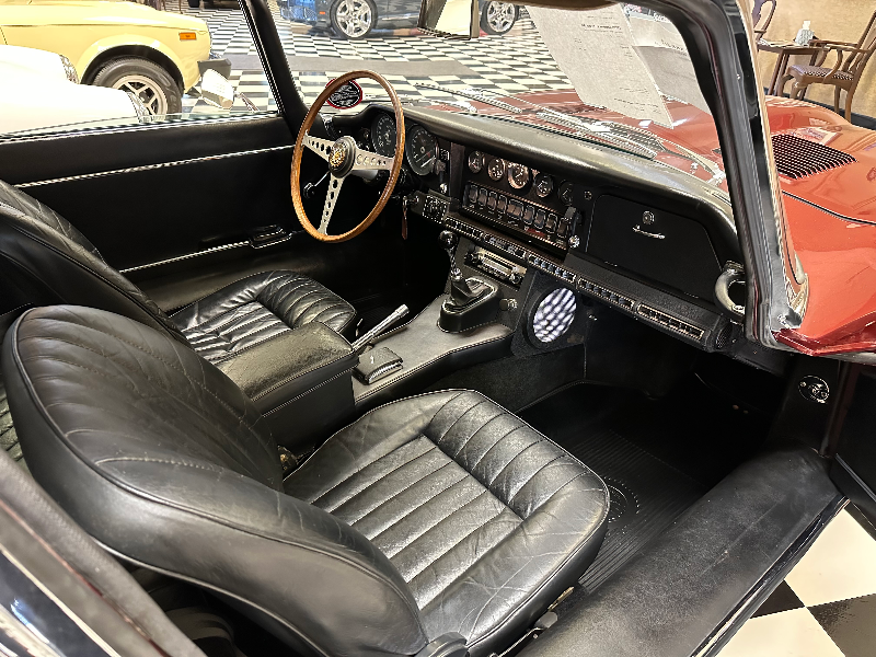 1968 Jaguar  XK-E 2+2 211