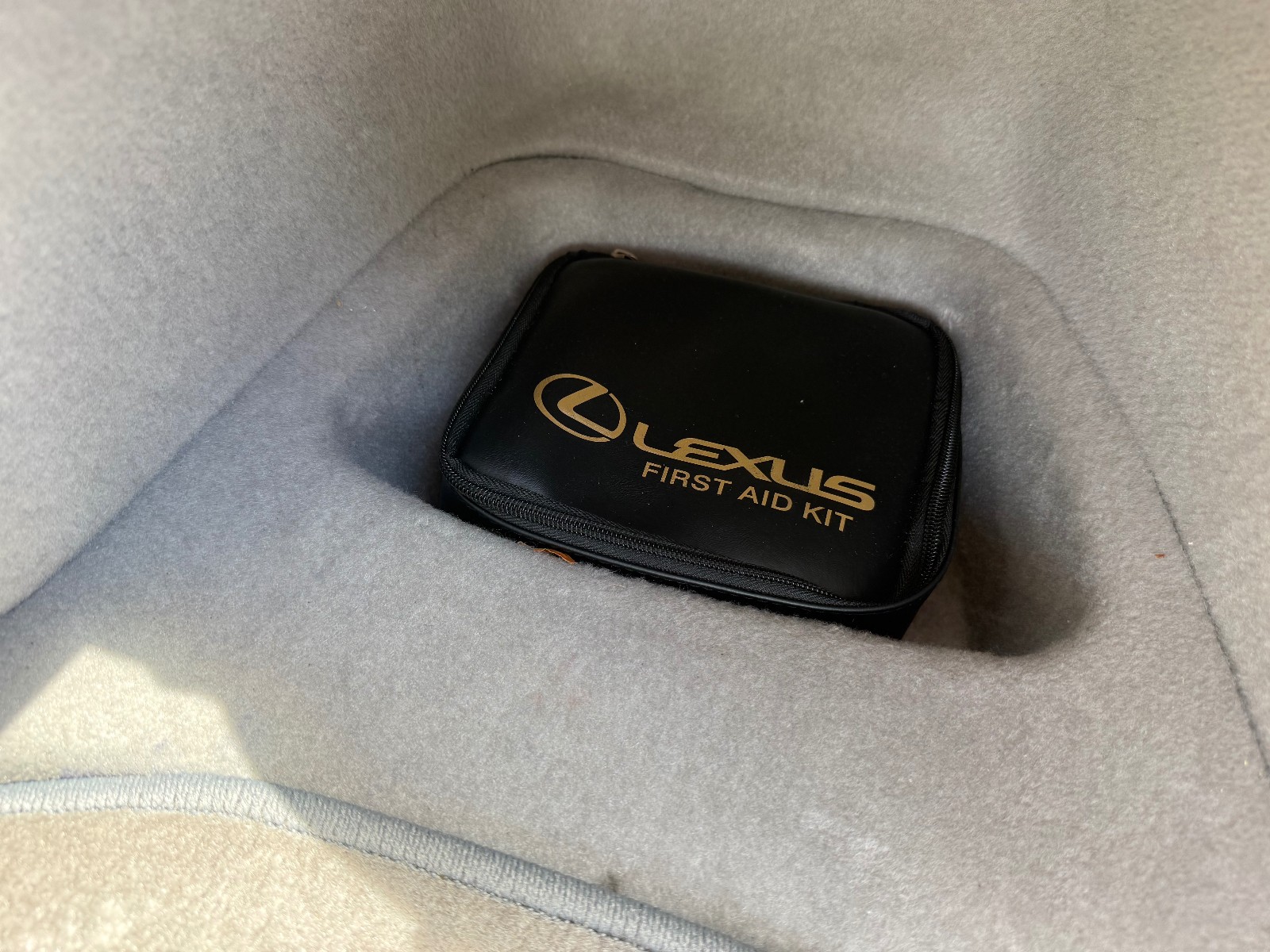 2005 Lexus SC430 2049
