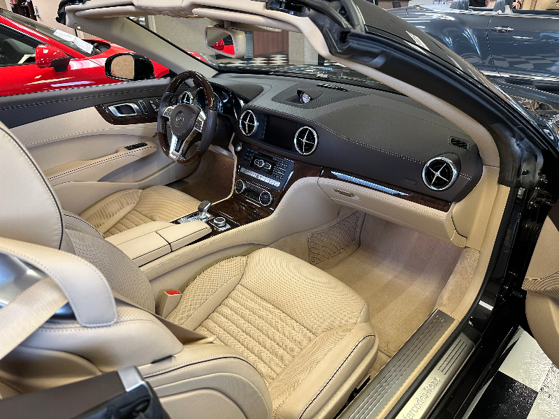 2013 Mercedes Benz SL550 200