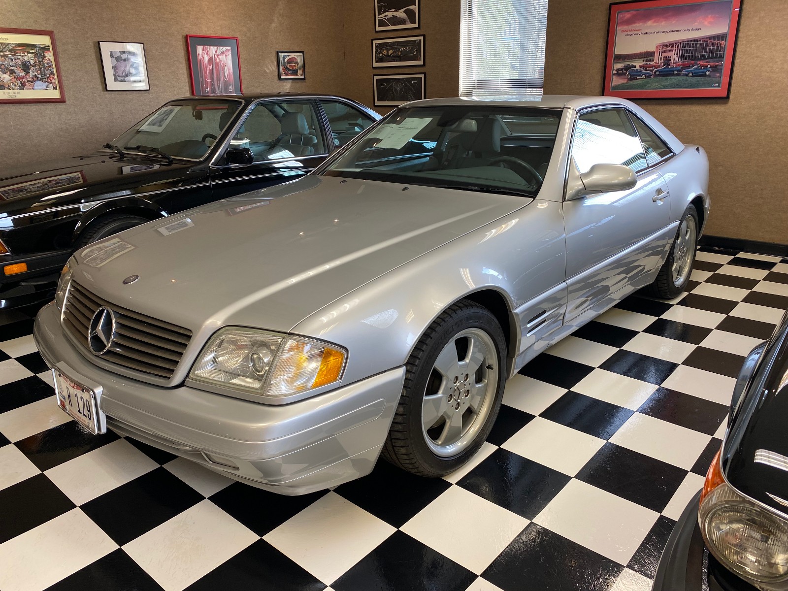 1999 Mercedes Benz  SL500