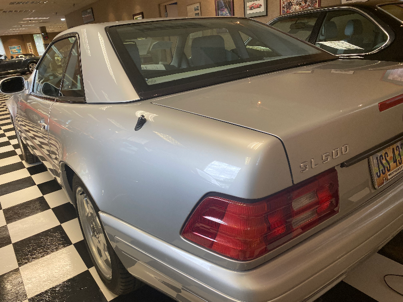 1999 Mercedes Benz  SL500 104