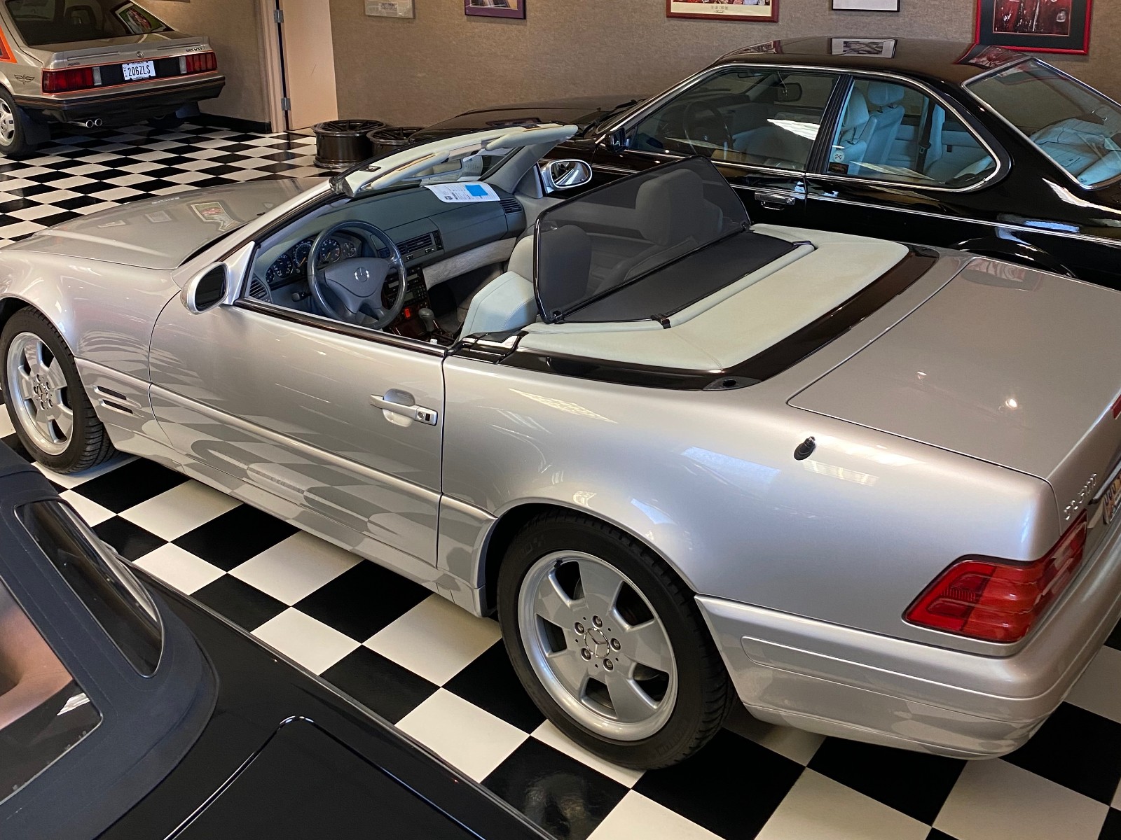 1999 Mercedes Benz  SL500 350