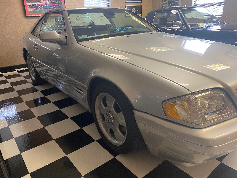 1999 Mercedes Benz  SL500 106