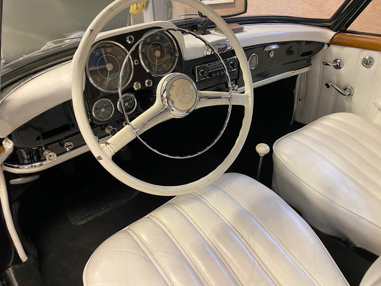 1958 Mercedes Benz  190 SL 517
