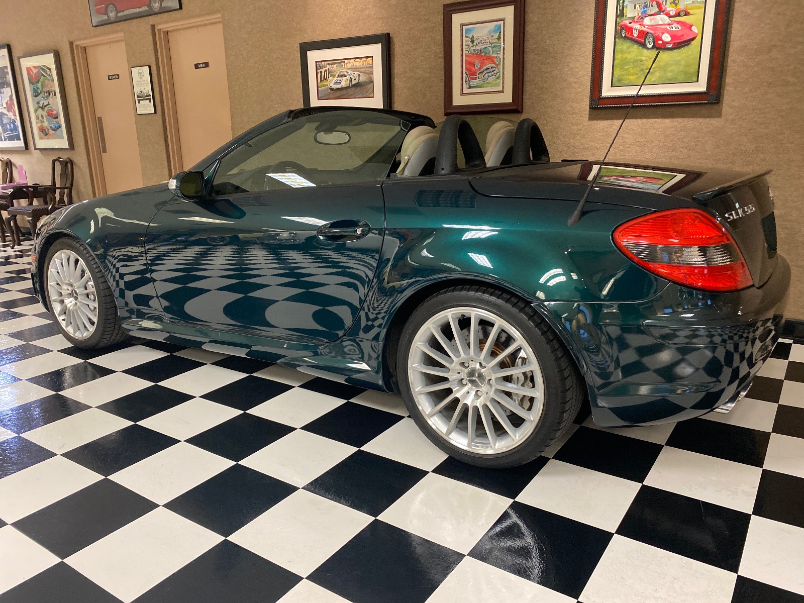 2005 Mercedes Benz  SLK 55 571