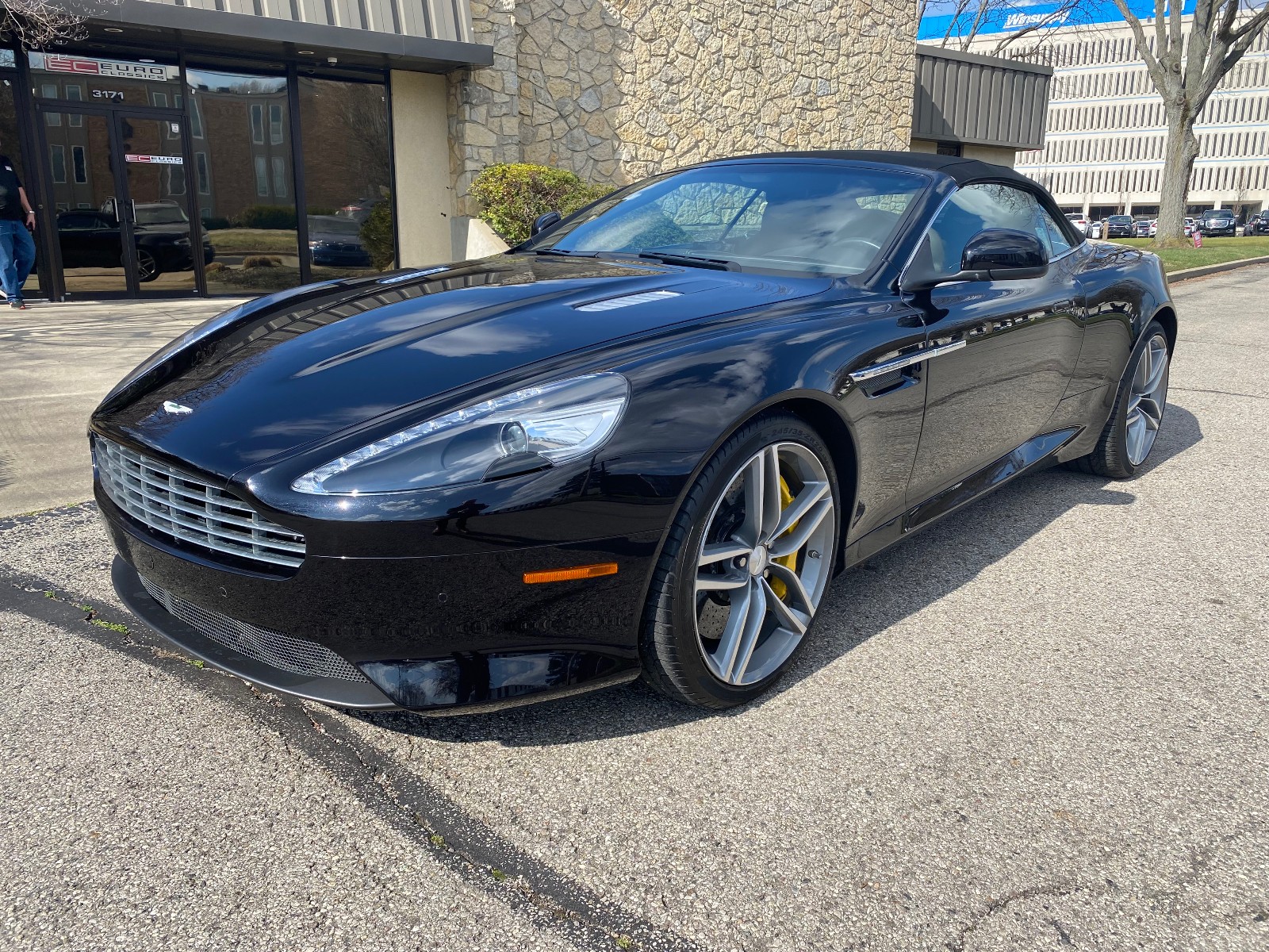 2012 Aston Martin  Virage Volante