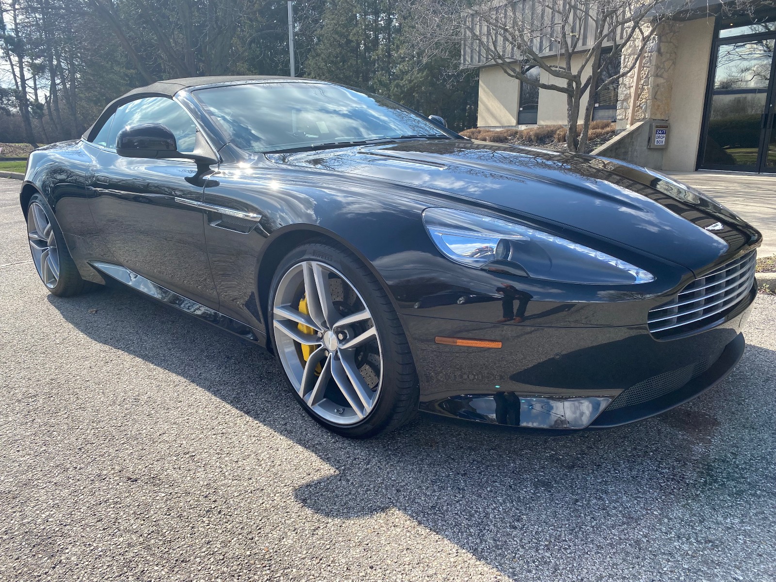 2012 Aston Martin  Virage Volante 565