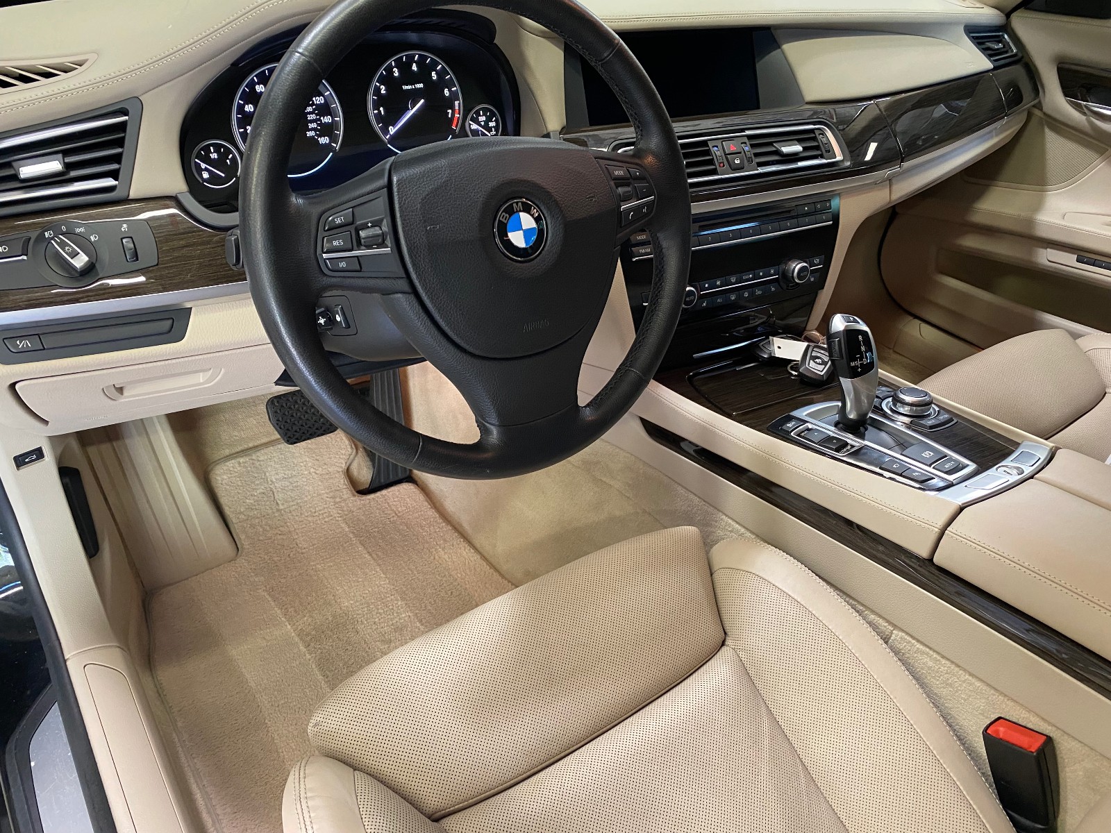 2009 BMW  750Li 663