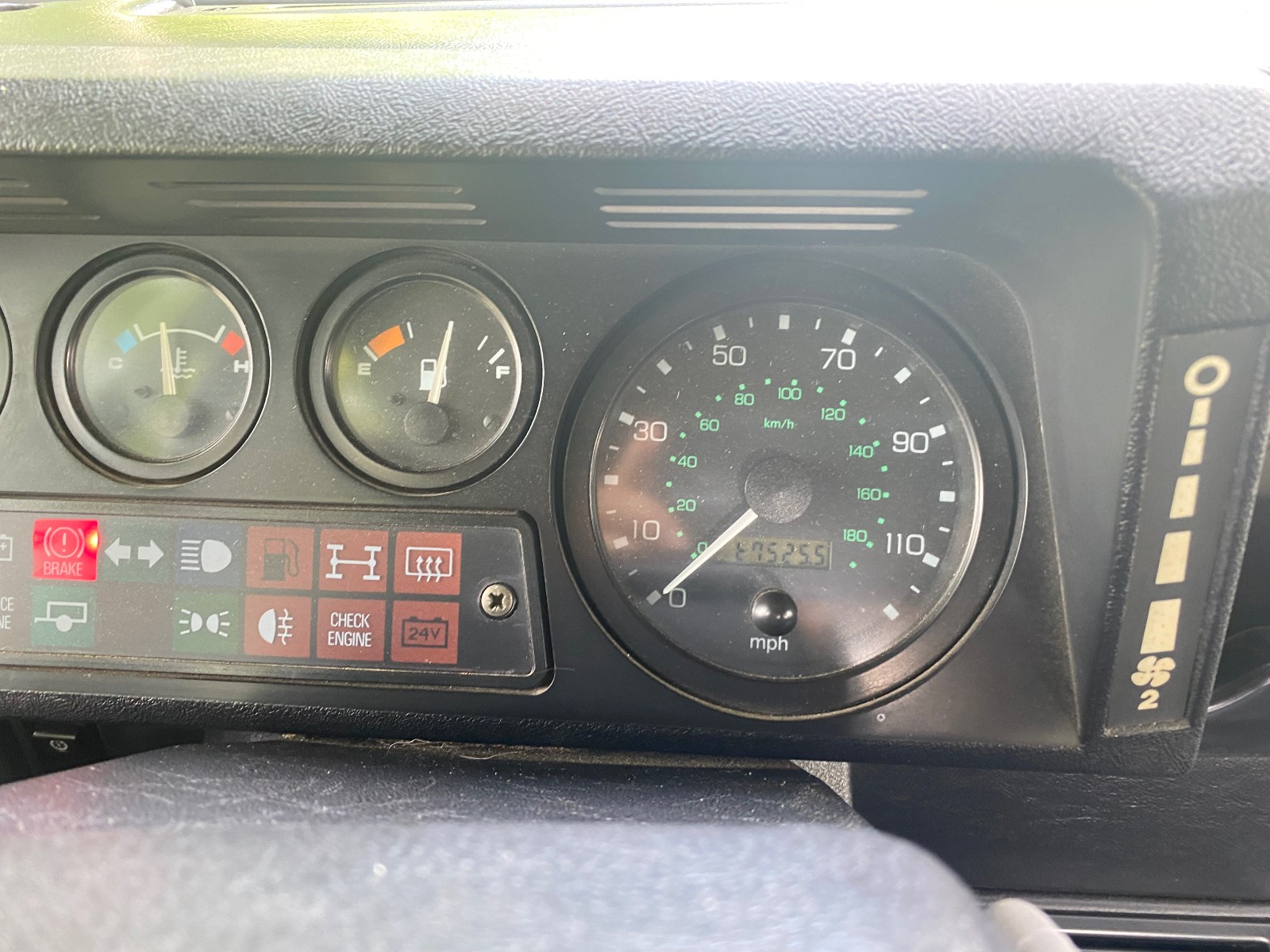 1997 Land Rover D90 NAS 704