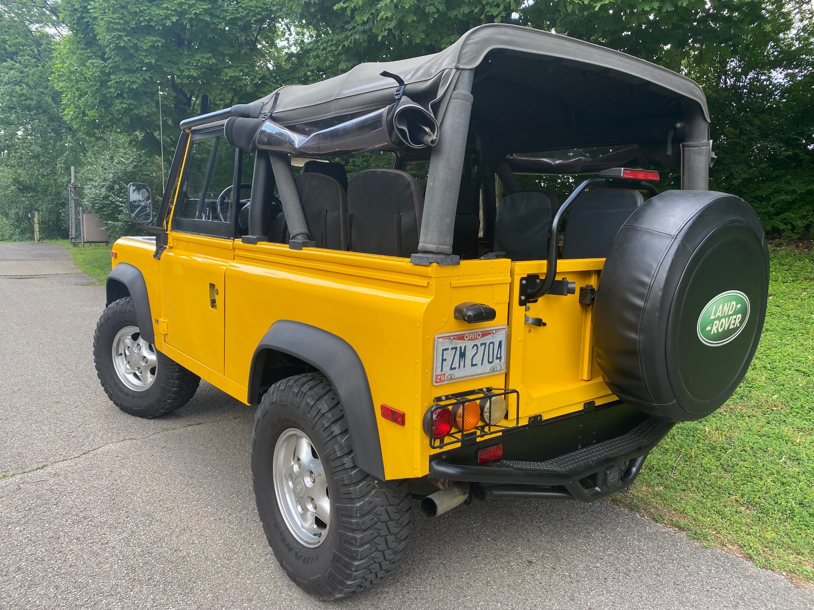 1997 Land Rover D90 NAS 695