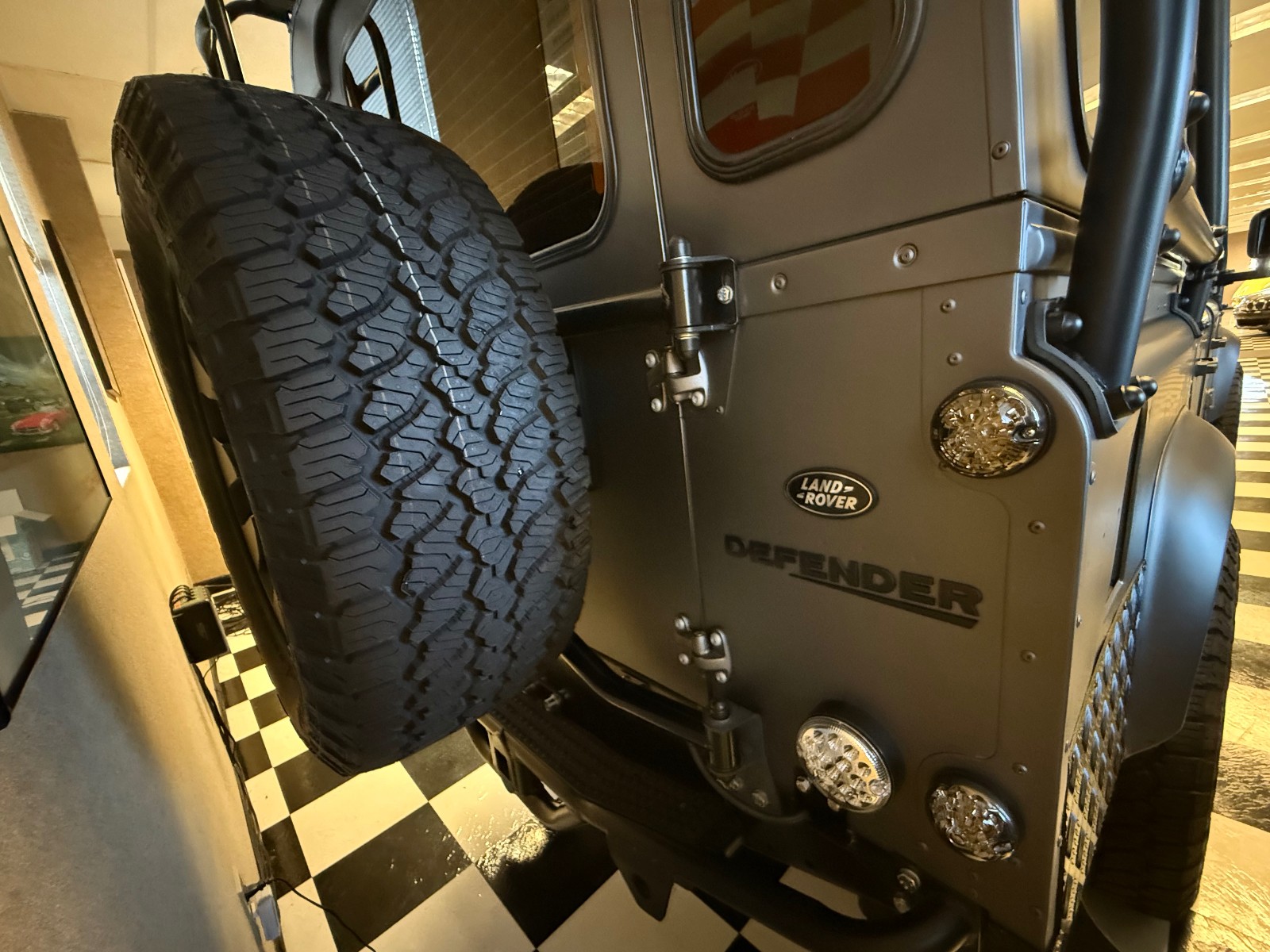 1988 Land Rover Defender 110 1720