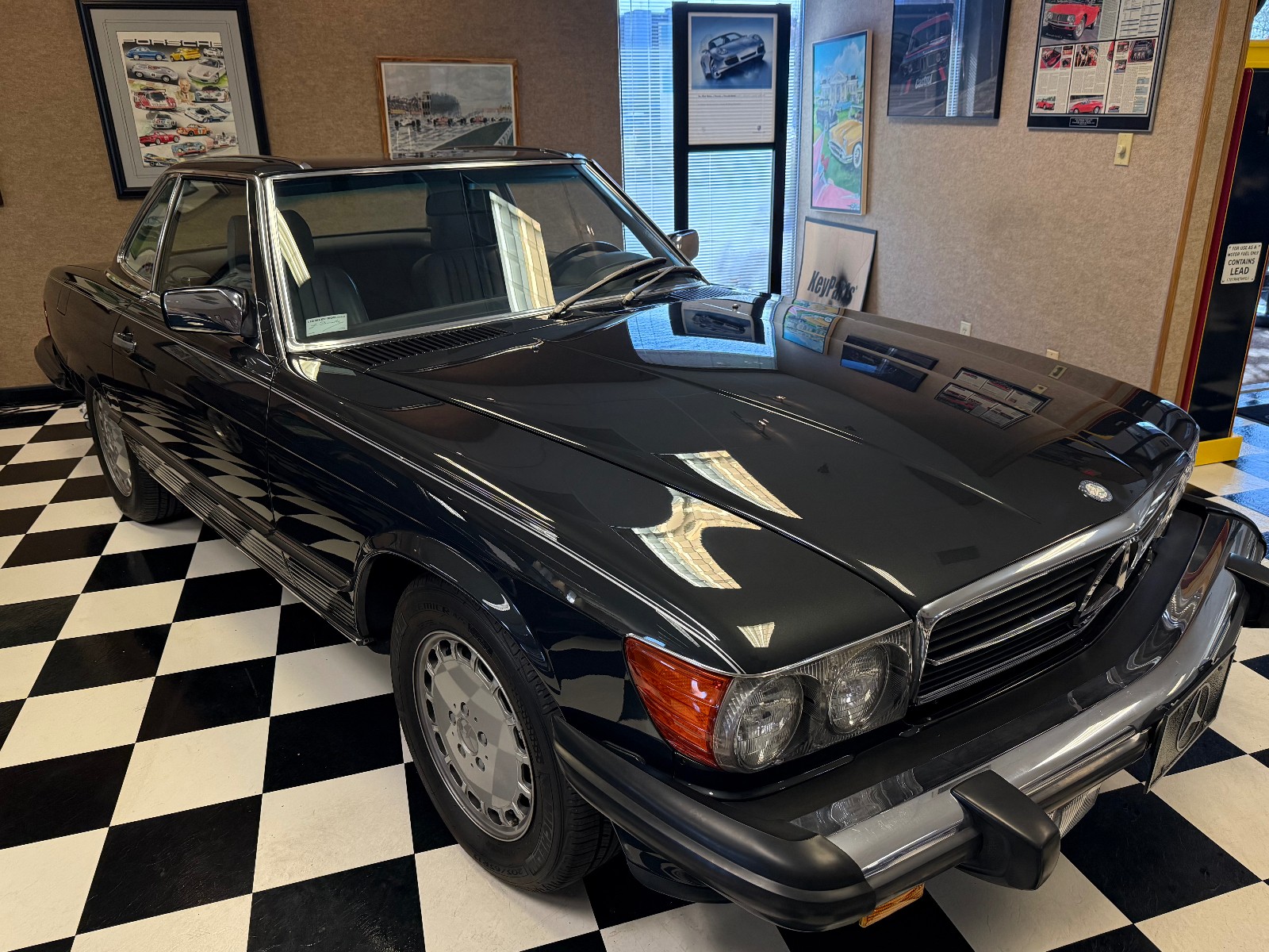 1989 Mercedes Benz 560SL 1747