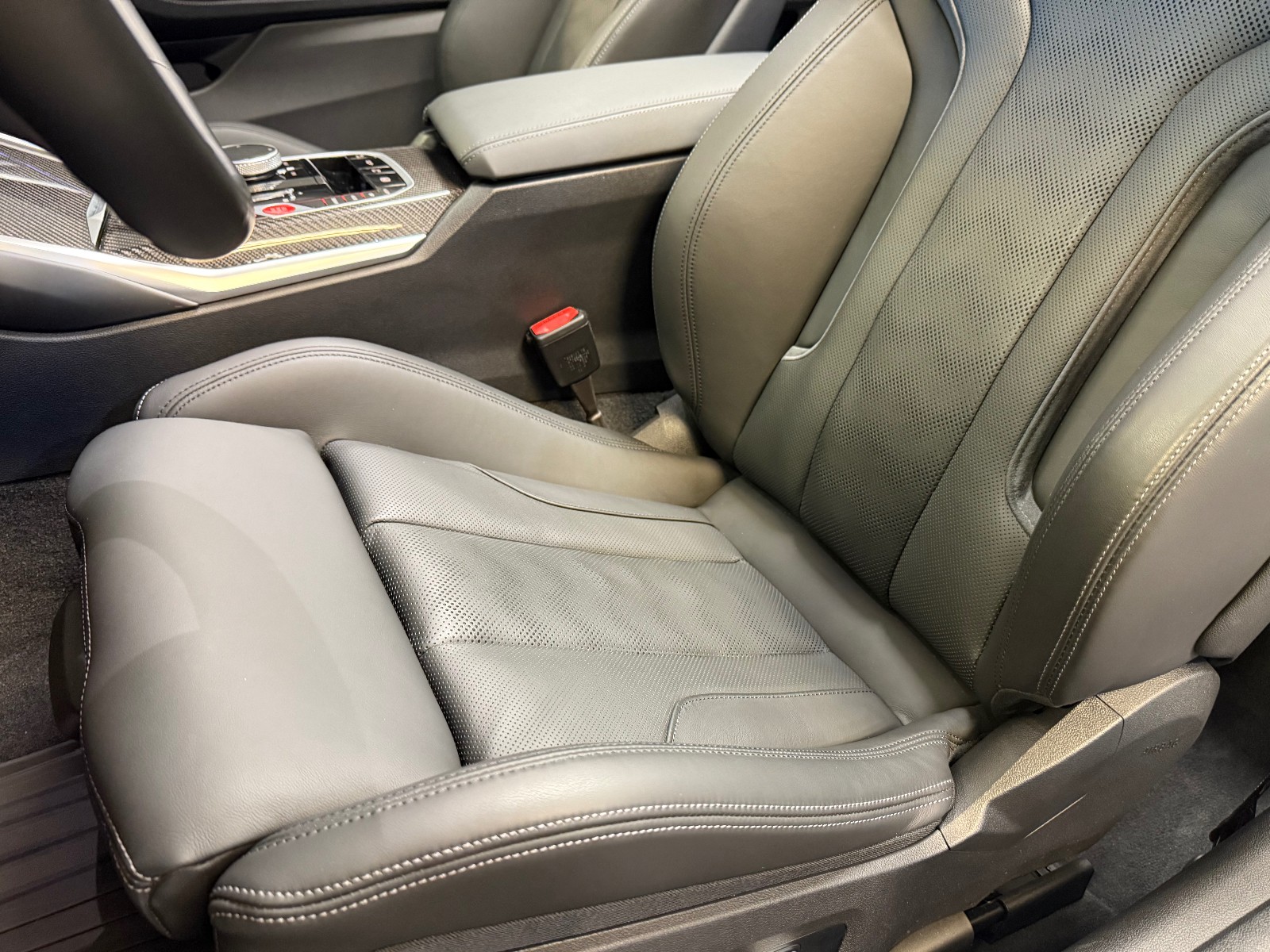 2022 BMW M4 Competition 1818