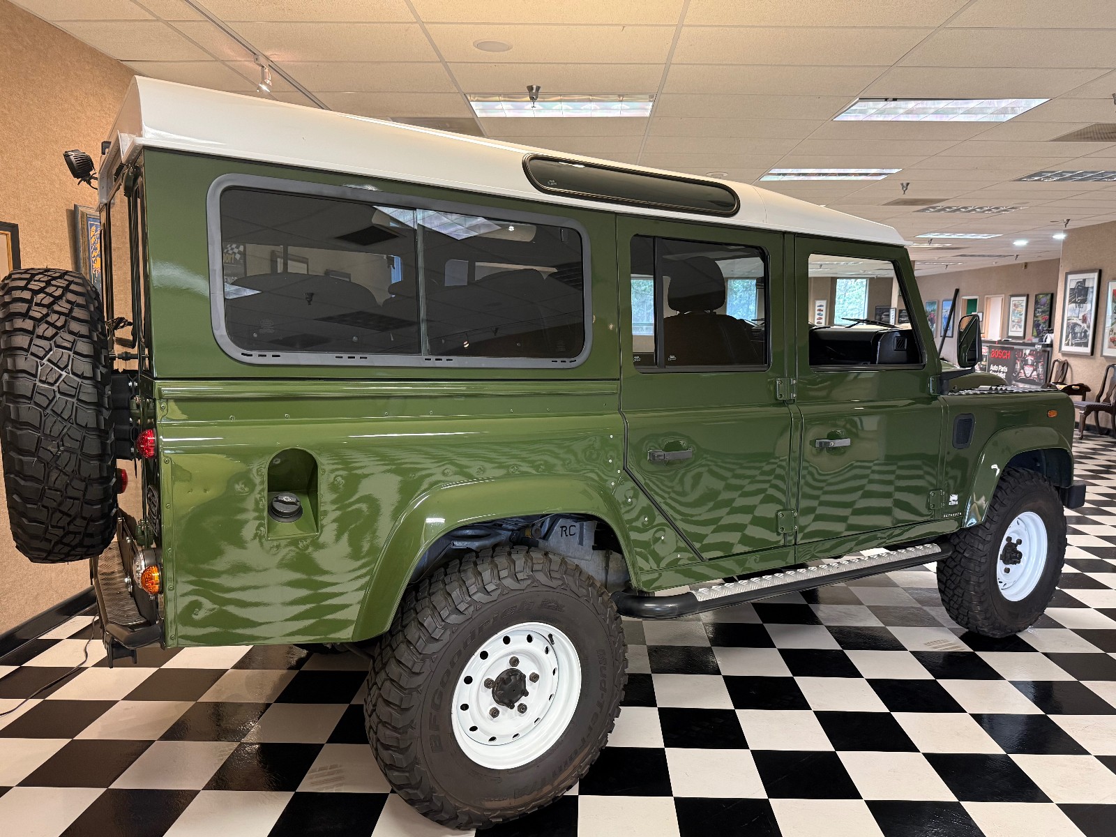 1985 Land Rover Defender 110 Euro Spec 1861